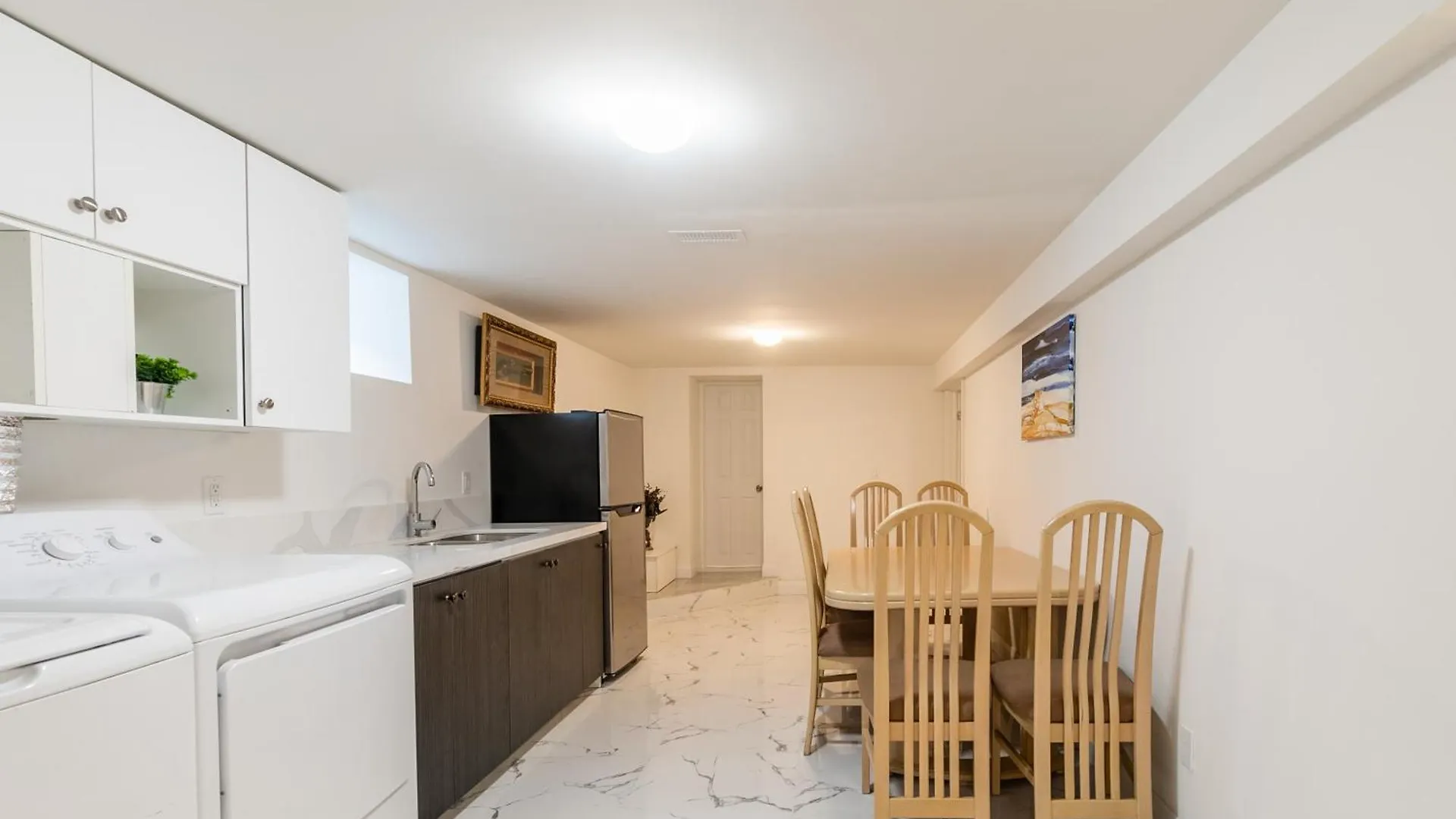 Beautiful Renovated Home 3 Mins Drive To Fall Niagara Falls Villa