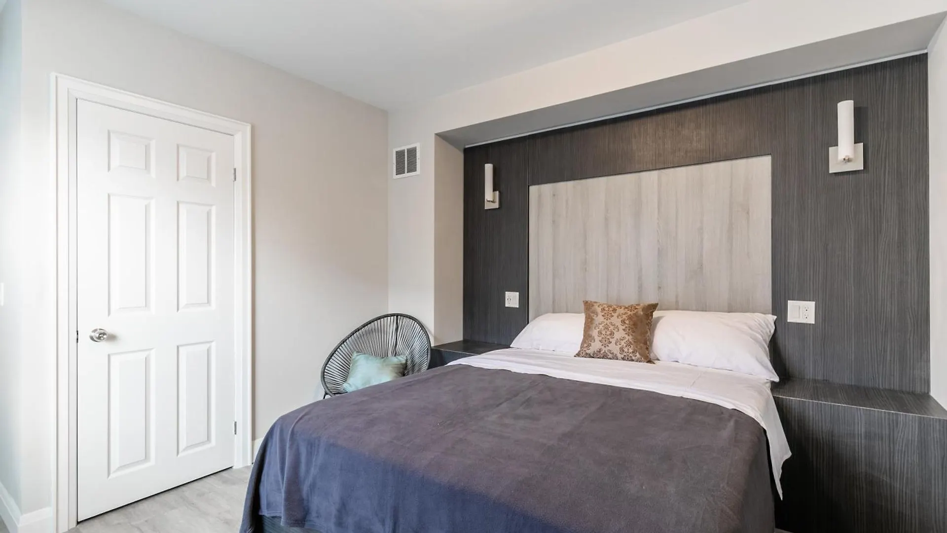 Beautiful Renovated Home 3 Mins Drive To Fall Niagara Falls Villa